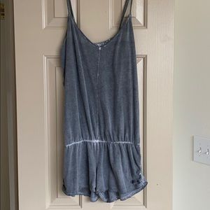 gray billabong romper